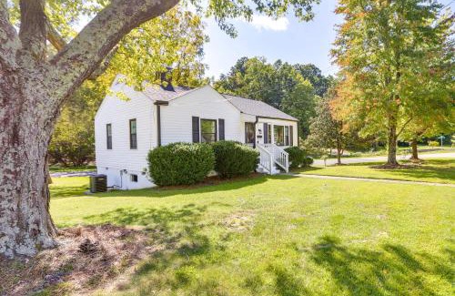 Greensboro Casa | Charming Greensboro Home - 2 Mi to Downtown!