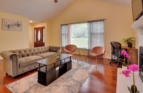 Greensboro Casa | Charming Greensboro Retreat w/ Cozy Fireplace!