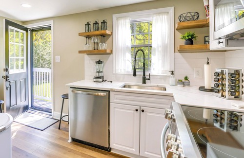 Greensboro Casa | Charming Greensboro Home - 2 Mi to Downtown!