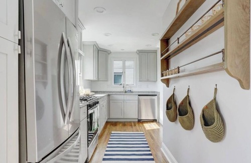 Greenwich Casa | Charming Greenwich Getaway - Minutes from MetroNorth Train to NYC