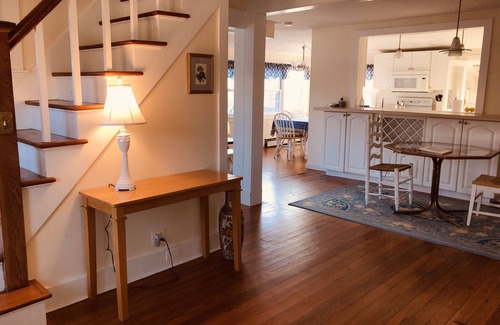 Groton Long Point Cabaña | Encanto Groton Long Point Cottage 1 cuadra de la playa