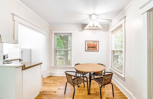 Hammondsport Apartamento | Charming, Ground-Floor Getaway w/ a Kitchenette, Free WiFi, & a Furnished Deck