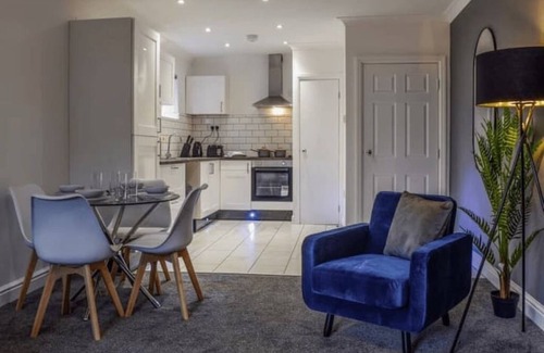 Honley Apartamento | Charming Ground-Floor Flat