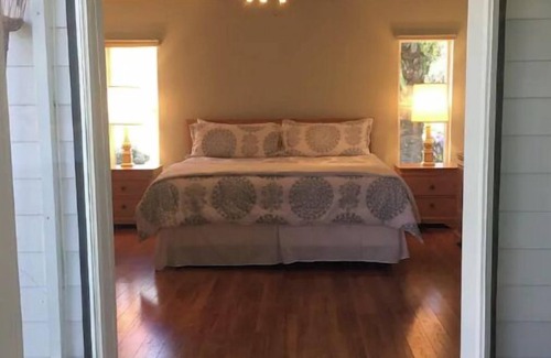 Green Cove Springs Casa | Charming Guest House on Private 5 Acre Riverfront Estate with DOCK