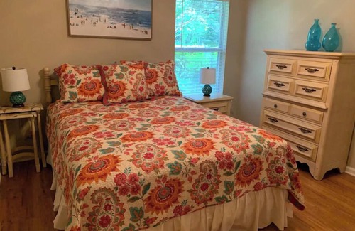 Green Cove Springs Casa | Charming Guest House on Private 5 Acre Riverfront Estate with DOCK