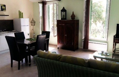 Pomerols Apartamento | Apartamento en mansión antigua con piscina, parking, playas 8 km