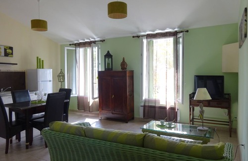 Pomerols Apartamento | Apartamento en mansión antigua con piscina, parking, playas 8 km
