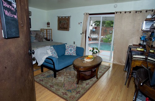 Sherman Oaks Cama Y Desayuno | Encanto Casa de huéspedes / cuarto de baño privado + piscina + mejor desayuno de la ciudad!