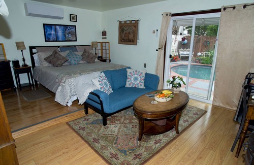 Sherman Oaks Cama Y Desayuno | Encanto Casa de huéspedes / cuarto de baño privado + piscina + mejor desayuno de la ciudad!