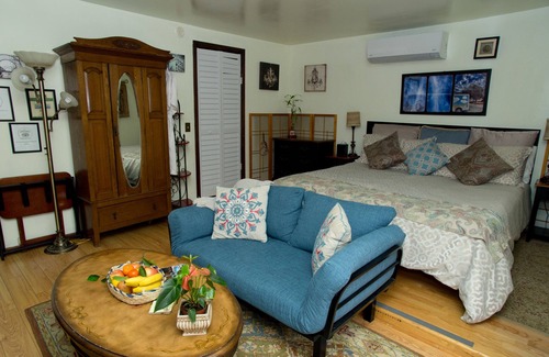Sherman Oaks Cama Y Desayuno | Encanto Casa de huéspedes / cuarto de baño privado + piscina + mejor desayuno de la ciudad!