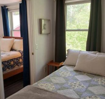 West Kingston Apartamento | Charming Guest House!