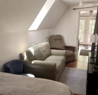 West Kingston Apartamento | Charming Guest House!
