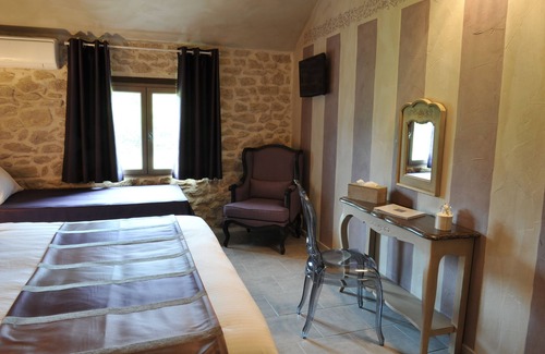 Sarrians Casa | ENCANTADORAS CASAS DE INVITADOS EN PROVENCE EN EL CORAZÓN DE LAS VIDES