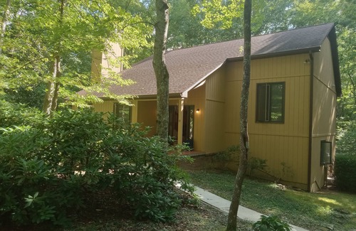 Saint Andrews Casa | Charming guest suite in multi-leveled house in Sewanee.