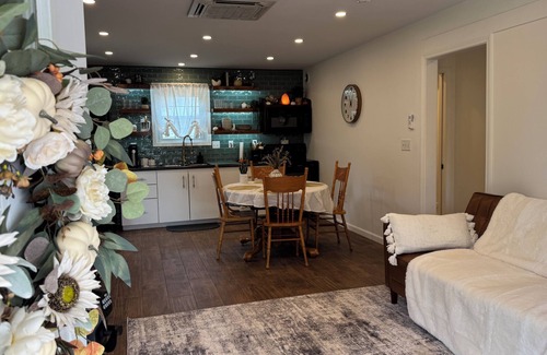 Witmer Apartamento | Charming guest suite only 3 miles from Sight & Sound Theater.