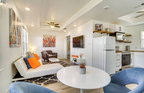 Long Beach Cabaña | Charming Gulf Coast Cottage - 1 Mile to the Coast!