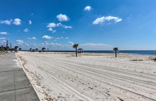 Gulfport Casa | Charming Gulfport Escape Half-Mile to Beach!