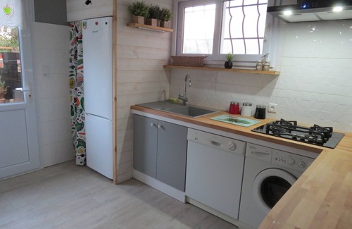 La Cotiniere Casa | Charming house in quiet, enclosed garden, near sea, port, shops