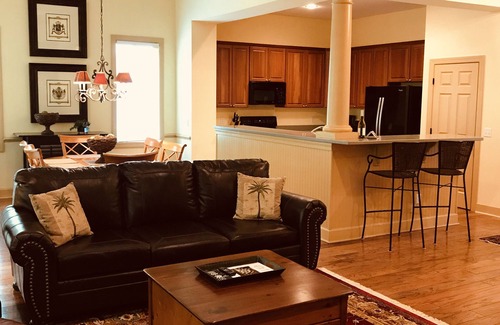 Bluffton Casa | Nueva oferta - Hampton Hall Golf Cottage con encanto