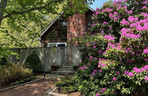 Northwest Harbor Cabaña | Charming Hamptons Cape Cod - Pool, Hot Tub, Close to Harbor/Bay Beaches