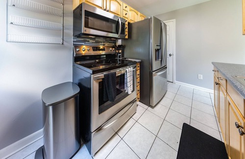 Seminary Hill Casa | Charming Hideaway 19 min to DC huge Backyard/Grill