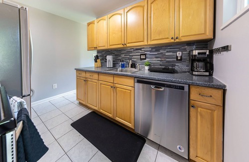 Seminary Hill Casa | Charming Hideaway 19 min to DC huge Backyard/Grill