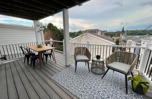 Manayunk Apartamento | Charming Hillside Retreat in the Heart of Manayunk