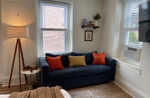 Manayunk Apartamento | Charming Hillside Retreat in the Heart of Manayunk