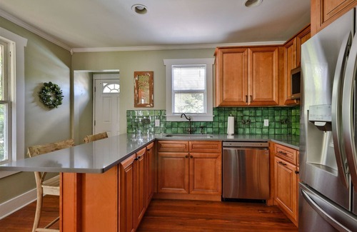 Historic District Casa | Charming historical 2-bedroom house in gorgeous New Smyrna Beach - pet friendly