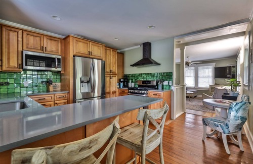 Historic District Casa | Charming historical 2-bedroom house in gorgeous New Smyrna Beach - pet friendly