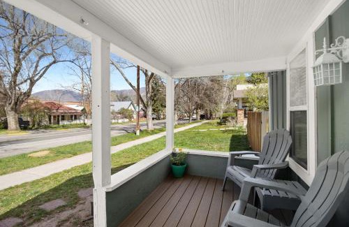Glenwood Springs Casa | Charming, Historic! Walking Distance to Town!