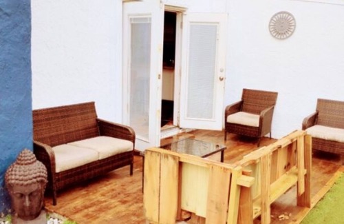 Little Ranches Casa | Charming Historic 2-Bedroom Bungalow-Fantastic by Downtown Hollywood w/ Wi-Fi,+