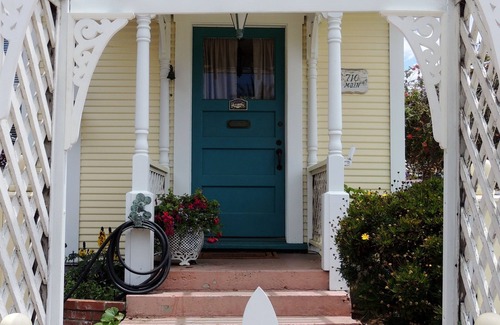 Morro Bay Cabaña | Cottage con encanto e histórico de playa - Oasis en el corazón del centro