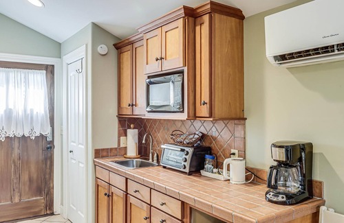 Rockport Casa | Charming Historic Beach Treehouse – Walk to the Shore & Local Dining!