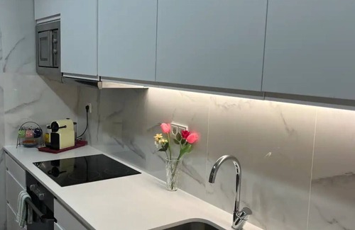 Bonfim Condominio | Charming Historic Center Oporto Apartment Balcony a 5 min da Ribeira e Aliados