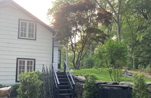 Westport Cabaña | Encantadora casa histórica perfectamente conservada en Westport, CT, cerca de la ciudad de Nueva York