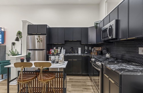 Old City Apartamento | Charming Historic Gem Heart of Philly 2B