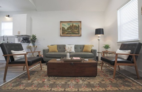 Northside Casa | Charming Historic Home | Walk to Northshore