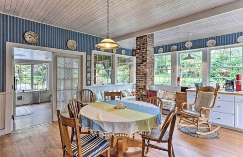 Federal Way Casa | Charming Historic Retreat Near Poverty Bay!