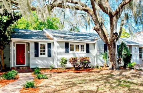 River District Casa | Charming Historic River District Cottage