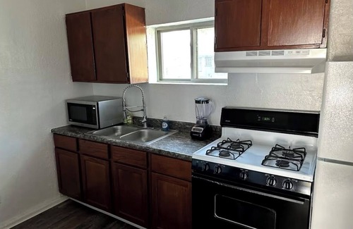 El Paso Cabaña | Charming HIstorical cottage in amazing El Paso