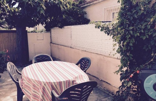 La Jetee Casa | Charming house 100 m from the beach, place with free parking