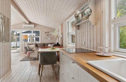 Hoensinge Casa | Charming Holiday Home Near Stenstrup Beach