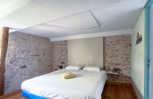 Degagnac Casa | Encantadora casa de vacaciones en Dégagnac con piscina y jacuzzi