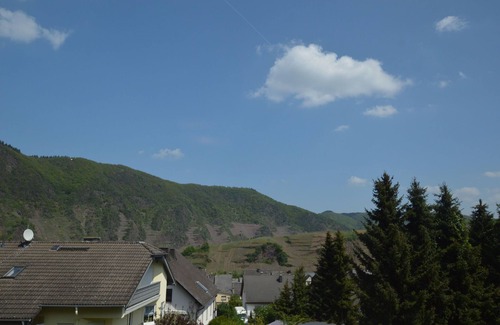 Bremm Casa | Casa vacacional en Bremm Eifel con vistas al jardín
