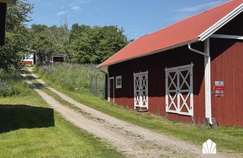 Norra Fagelas Casa | Charming holiday home with views of the landscape and close to Lake Vättern