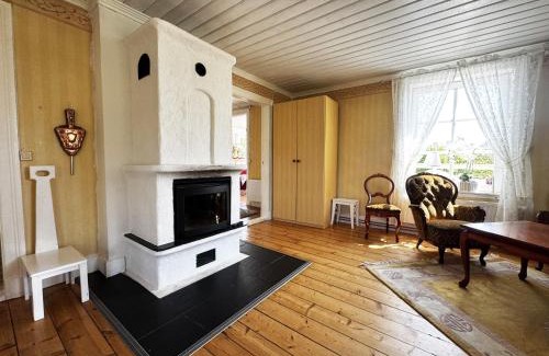 Norra Fagelas Casa | Charming holiday home with views of the landscape and close to Lake Vättern