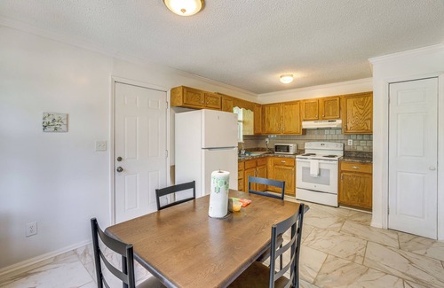 Birmingham Casa | Charming Home < 6 Mi to Dtwn Birmingham!