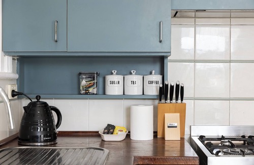 North Perth Casa | Charming home near Hyde Park | walk to cafes and dining hubs