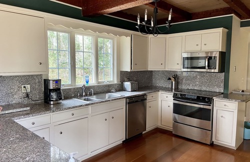Osterville Casa | Charming home in Osterville close to beach! Includes beach pass